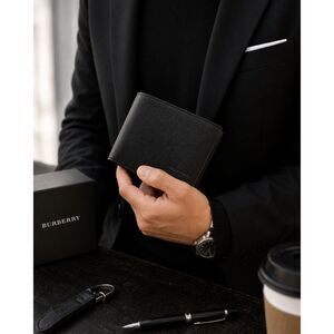 Burberry Black Leather Bifold Wallet Men’s Designer Wallet w/ Box